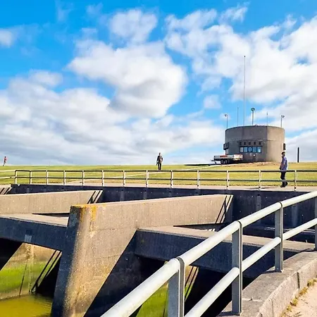 4 Star In Сasa de vacaciones Højer