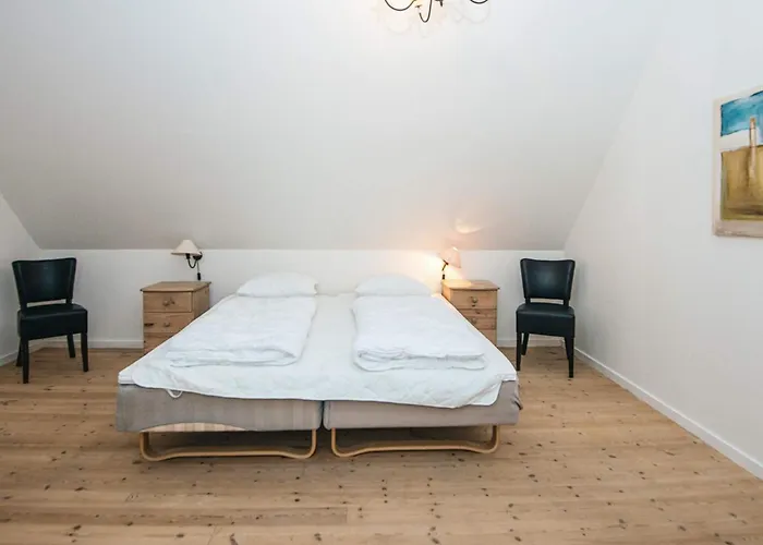 4 Star In * Højer